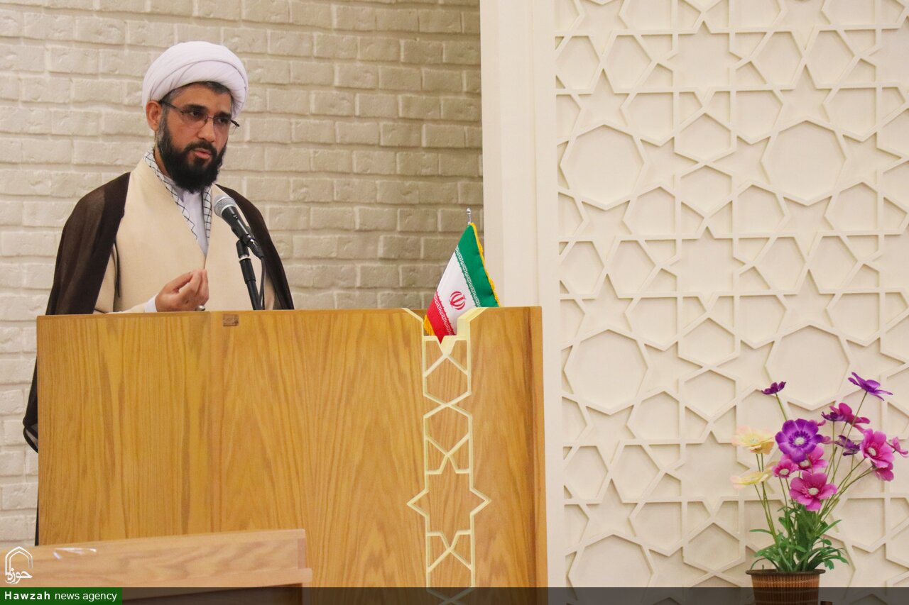 تصاویر / مراسم بزرگداشت شهید مطهری و پاسداشت هفته معلم و کارگر در گرگان