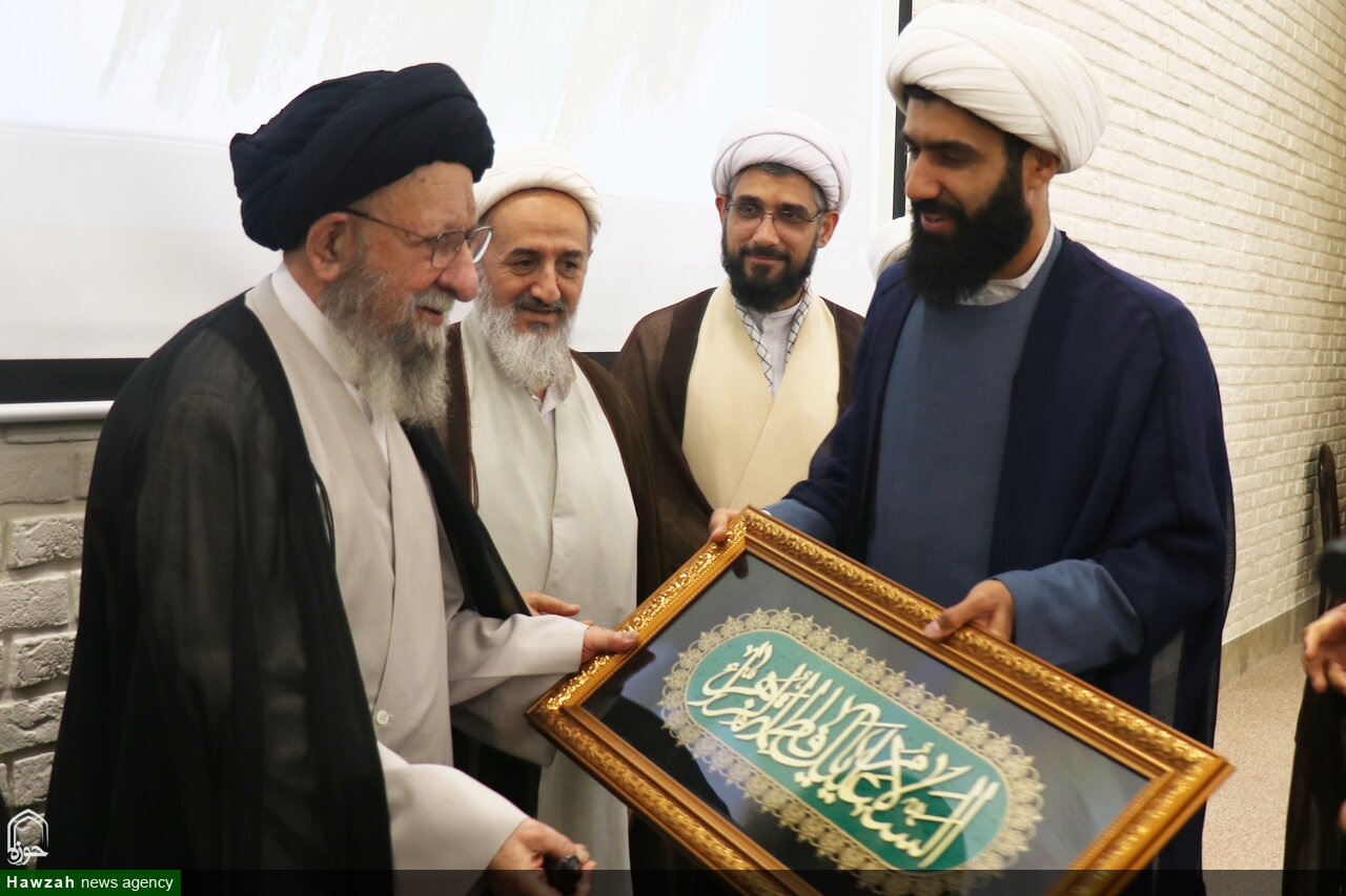 تصاویر / مراسم بزرگداشت شهید مطهری و پاسداشت هفته معلم و کارگر در گرگان
