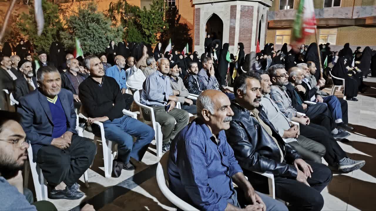 مدرسه علمیه الغدیر میزبان راهپیمایان نراقی
