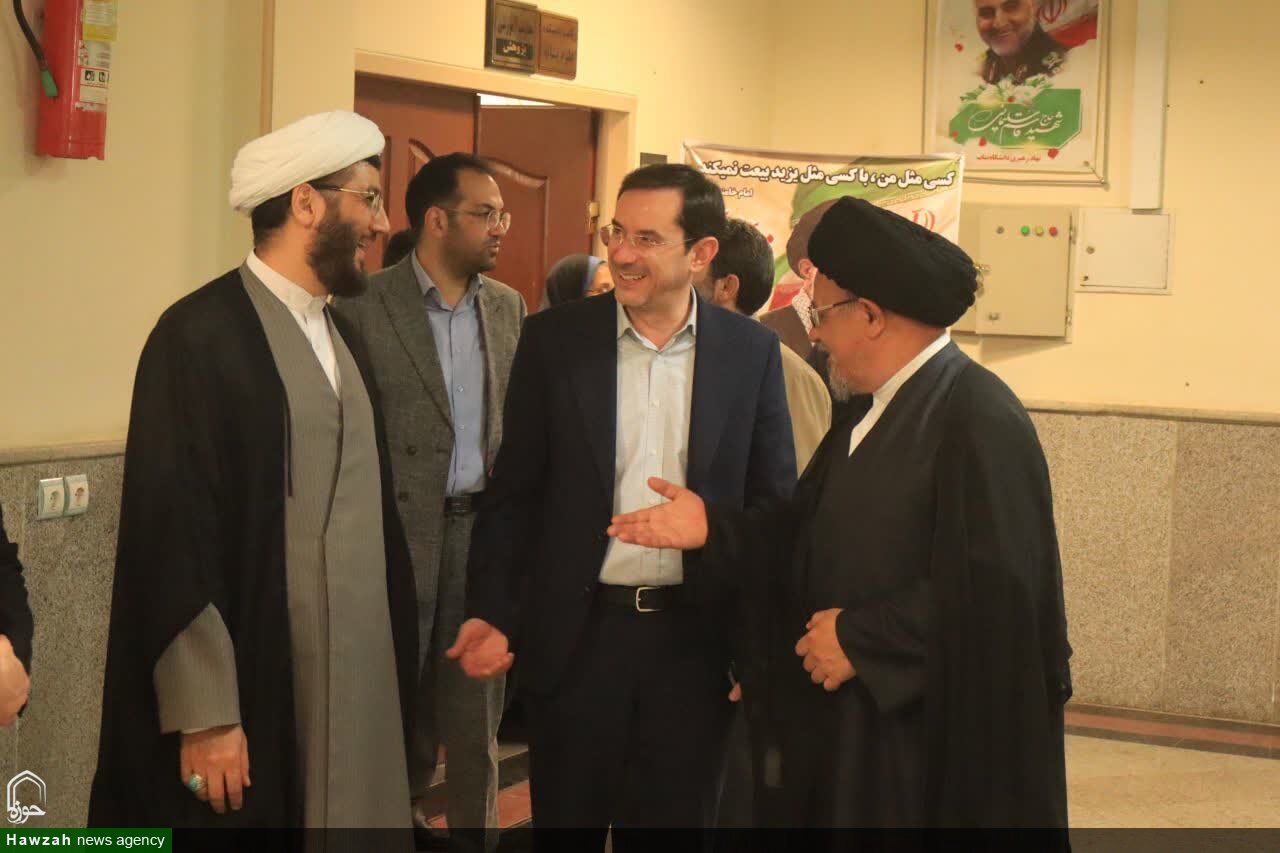 تأکید امام جمعه بناب بر نقش تربیتی اساتید و لزوم پیوند دانشگاه با صنعت