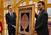 Les œuvres artistiques admirables créées au fil des siècles témoignent du caractère pacifique du peuple iranien
