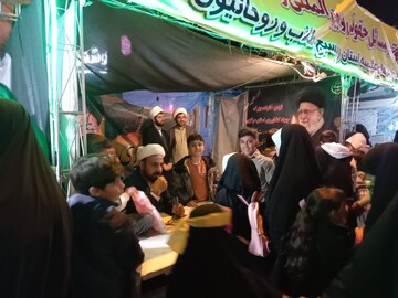 تصاویر/ فعالیت طلاب و روحانیون شهر اراک در موکب