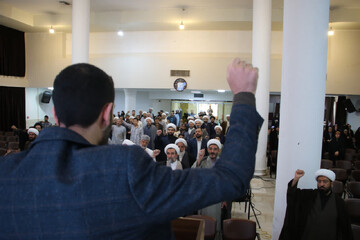 تصاویر | تجدید بیعت فعالین فرهنگی حوزه علمیه اصفهان با رهبر معظم انقلاب اسلامی
