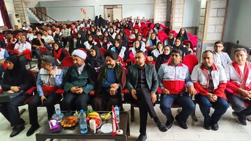 تصاویر/ مراسم تجلیل از مجموعه هلال احمر با حضور امام جمعه شهرستان چالوس