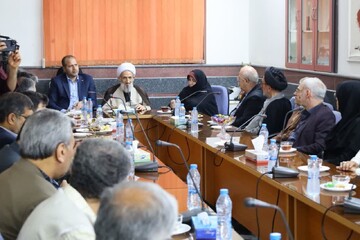 تصاویر / نشست مدیریت و کارمندان مرکز نگهداری از معلولین  ذهنی نوشیروان بابل با حضور نماینده ولی فقیه در مازندران