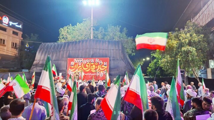 تصاویر/ بیعت طلاب مدرسه علمیه حضرت بقیه الله(عج) با سومین رهبر انقلاب اسلامی