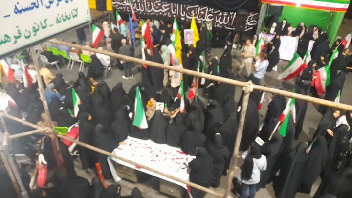 تصاویر/ هفتاد و دومین اجتماع مردم تهران در مسجد جامع احباب الحسین اصفهانک
