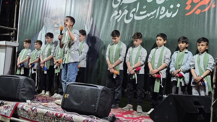 تصاویر / اجتماع بزرگ‌ مردمی شبانه در رزن