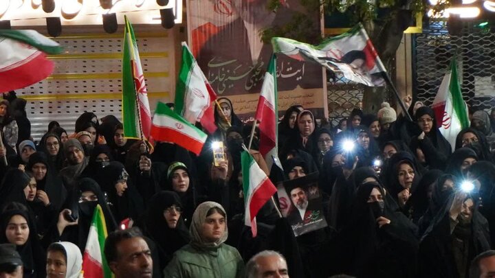 تصاویر/ قرار همیشگی مردم چالدران  در هفتادوسومین شب متوالی