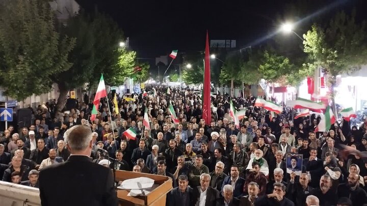 تصاویر/ هفتاد و سومین شب؛ خونخواهی رهبر شهید انقلاب شعار اول مردم میدان اصلی میاندوآب