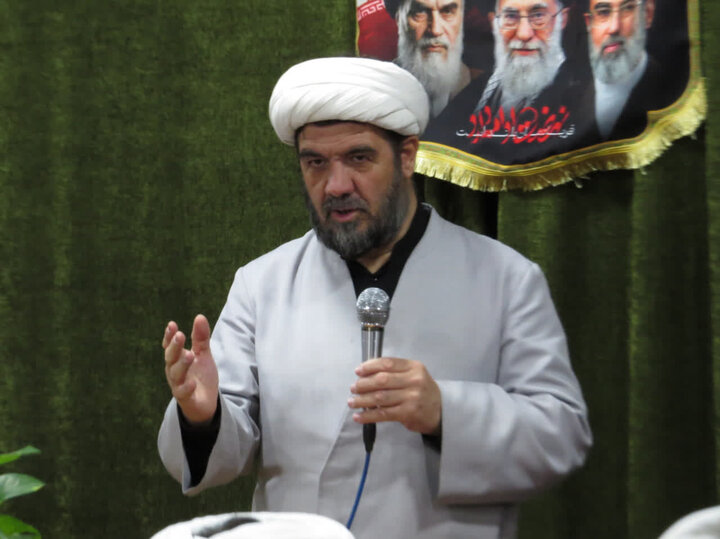 تصاویر/ نشست تبیینی در مدرسه علمیه امام خمینی (ره) خوی