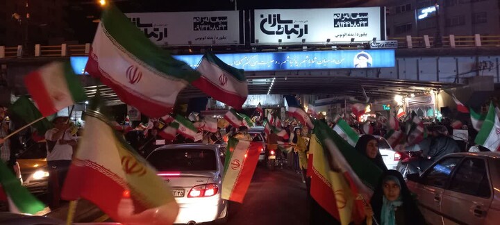 تصاویر/ هفتاد و سومین شب؛ خونخواهی رهبر شهید انقلاب شعار اول مردم میدان آبرسان تبریز