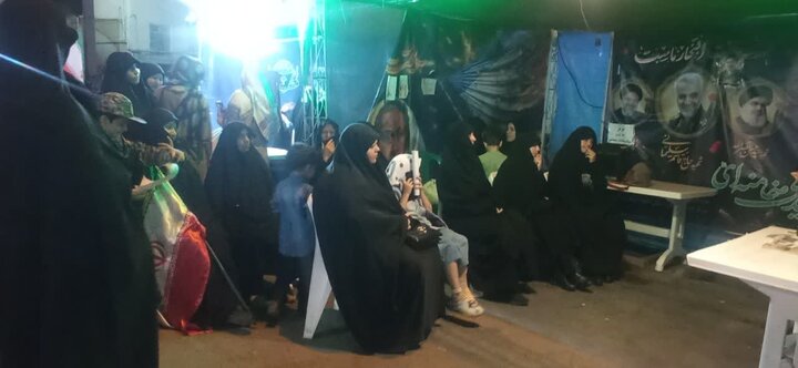 تصاویر/برگزاری نشست تبیین مسائل جنگ در موکب مدرسه علمیه فاطمه‌الزهرا اراک