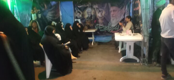 تصاویر/برگزاری نشست تبیین مسائل جنگ در موکب مدرسه علمیه فاطمه‌الزهرا اراک