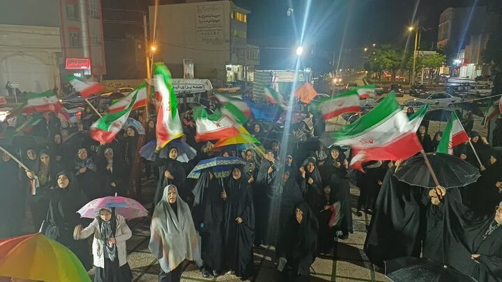 تصاویر/هفتاد و سومین شب حضور پرشور مردم ولایتمدار مامونیه در تجدید بیعت با آرمان‌های انقلاب