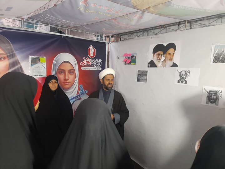 تصاویر/حضور معاون تبلیغ حوزه علمیه استان مرکزی در موکب بسیج دانش آموزی اراک