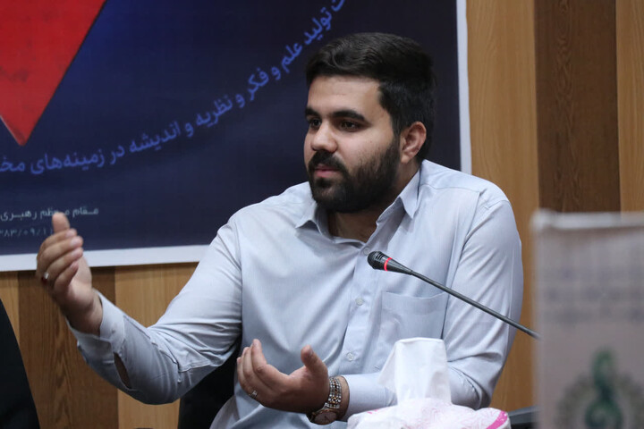 تصاویر/نشست مدار شهرستان کرمان با حضور مدیران برتر مدارس