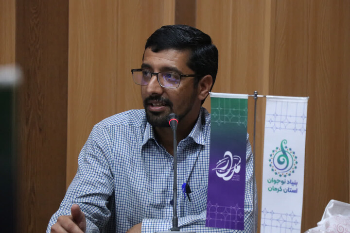 تصاویر/نشست مدار شهرستان کرمان با حضور مدیران برتر مدارس