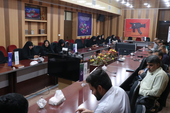 تصاویر/نشست مدار شهرستان کرمان با حضور مدیران برتر مدارس