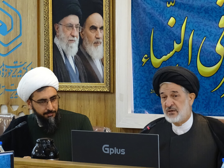 تصاویر| نخستین همایش شعر و ادب اسلامی حوزه علمیه اصفهان در سال ۱۴۰۵