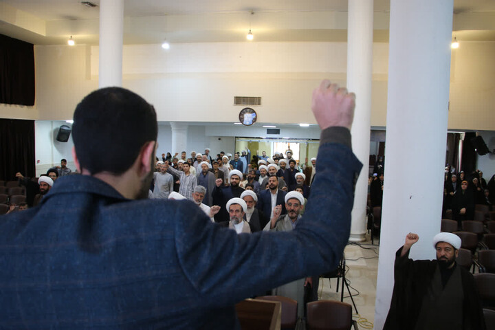 تصاویر | تجدید بیعت فعالین فرهنگی حوزه علمیه اصفهان با رهبر معظم انقلاب اسلامی