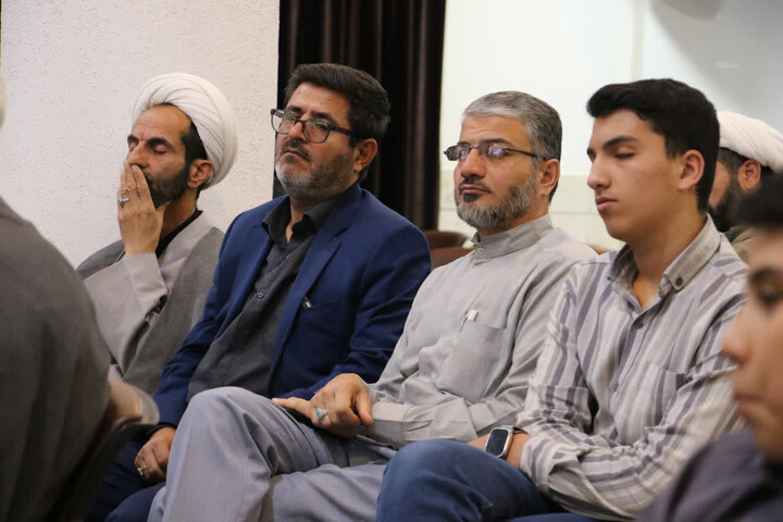 تصاویر | تجدید بیعت فعالین فرهنگی حوزه علمیه اصفهان با رهبر معظم انقلاب اسلامی