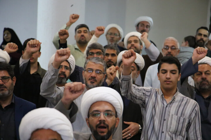 تصاویر | تجدید بیعت فعالین فرهنگی حوزه علمیه اصفهان با رهبر معظم انقلاب اسلامی
