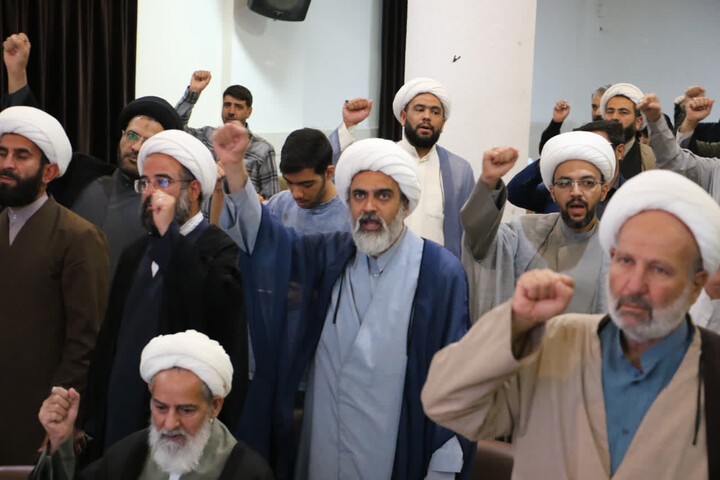 تصاویر | تجدید بیعت فعالین فرهنگی حوزه علمیه اصفهان با رهبر معظم انقلاب اسلامی