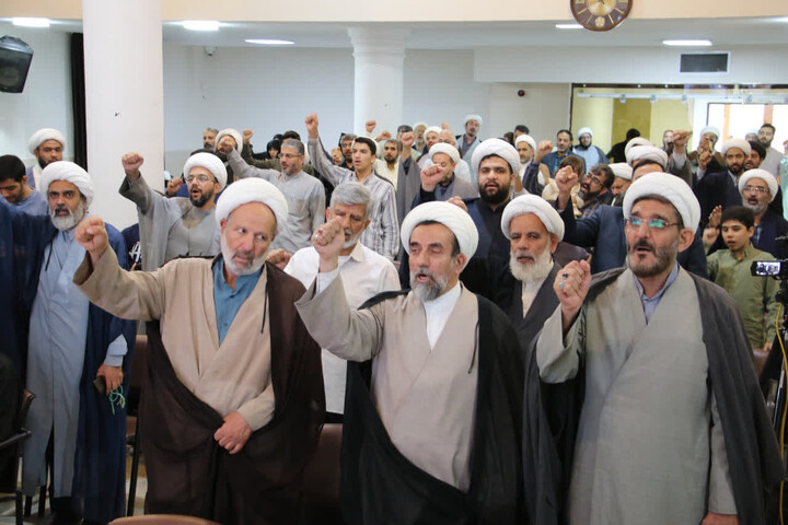 تصاویر | تجدید بیعت فعالین فرهنگی حوزه علمیه اصفهان با رهبر معظم انقلاب اسلامی