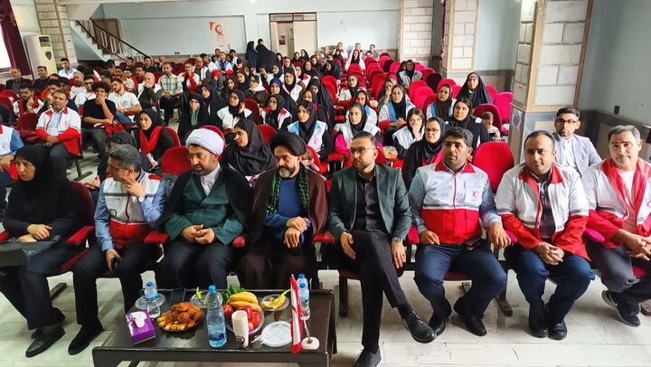 تصاویر/ مراسم تجلیل از مجموعه هلال احمر با حضور امام جمعه شهرستان چالوس