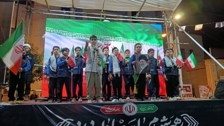 تصاویر/ گوشه‌هایی از تجمع خیابانی «شب‌های اقتدار» توسط مردم گرمسار