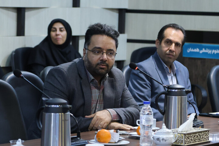 تصاویر /  نشست هم اندیشی بررسی ابعاد شخصیتی پدر امت