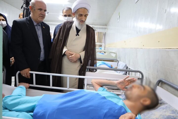 تصاویر / بازدید حجت الاسلام و المسلمین محمدی لائینی از مرکز نگهداری از معلولین  ذهنی نوشیروان بابل