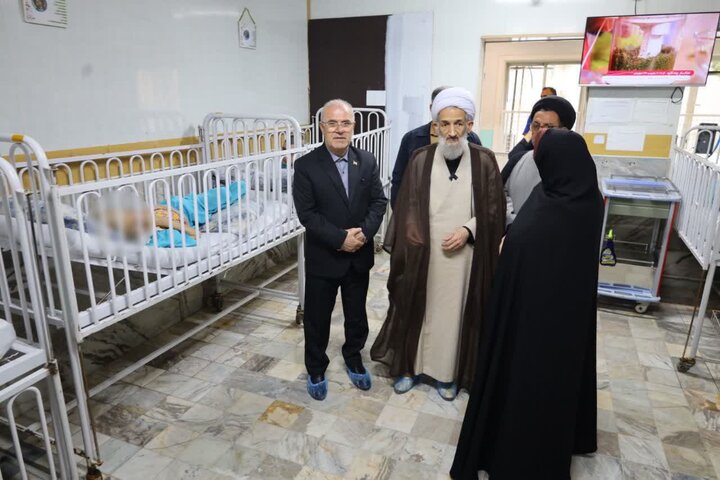 تصاویر / بازدید حجت الاسلام و المسلمین محمدی لائینی از مرکز نگهداری از معلولین  ذهنی نوشیروان بابل