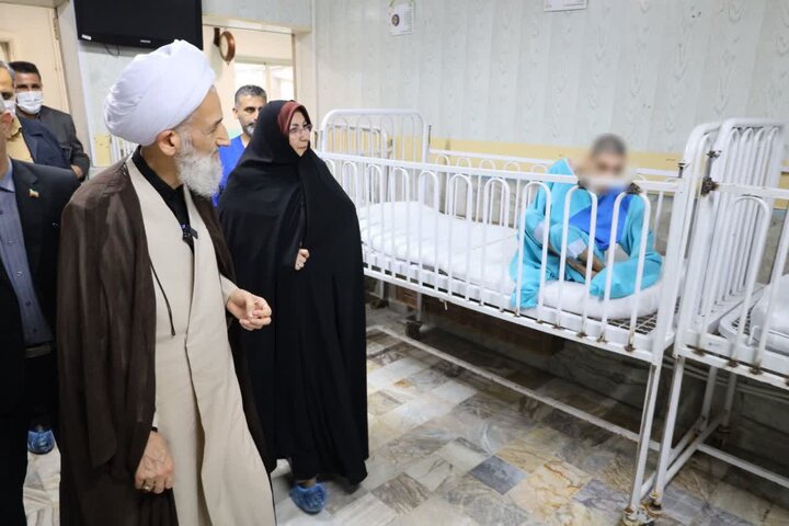 تصاویر / بازدید حجت الاسلام و المسلمین محمدی لائینی از مرکز نگهداری از معلولین  ذهنی نوشیروان بابل