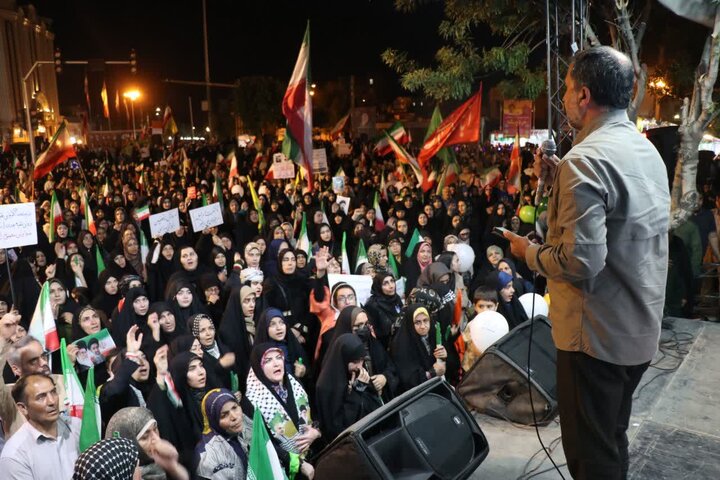 تصاویر/ هفتاد و پنجمین اجتماع شبانه مردمی در قرچک
