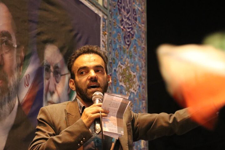 تصاویر/ هفتاد و پنجمین اجتماع شبانه مردمی در قرچک