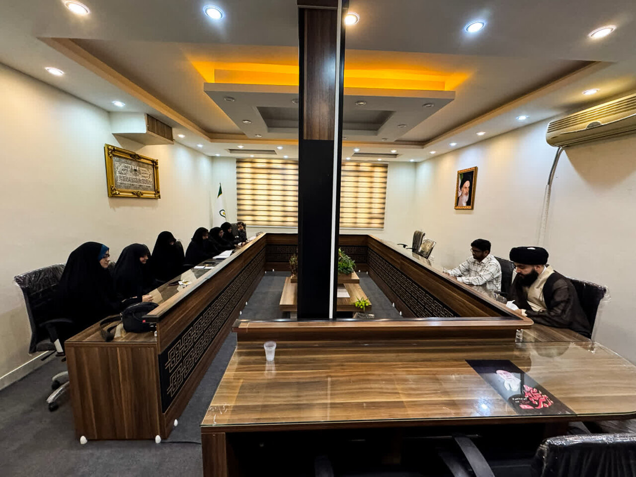 برگزاری جلسه هیئت اندیشهورز خواهران دفتر نمایندگی رهبری بنگلادش در دفتر قم