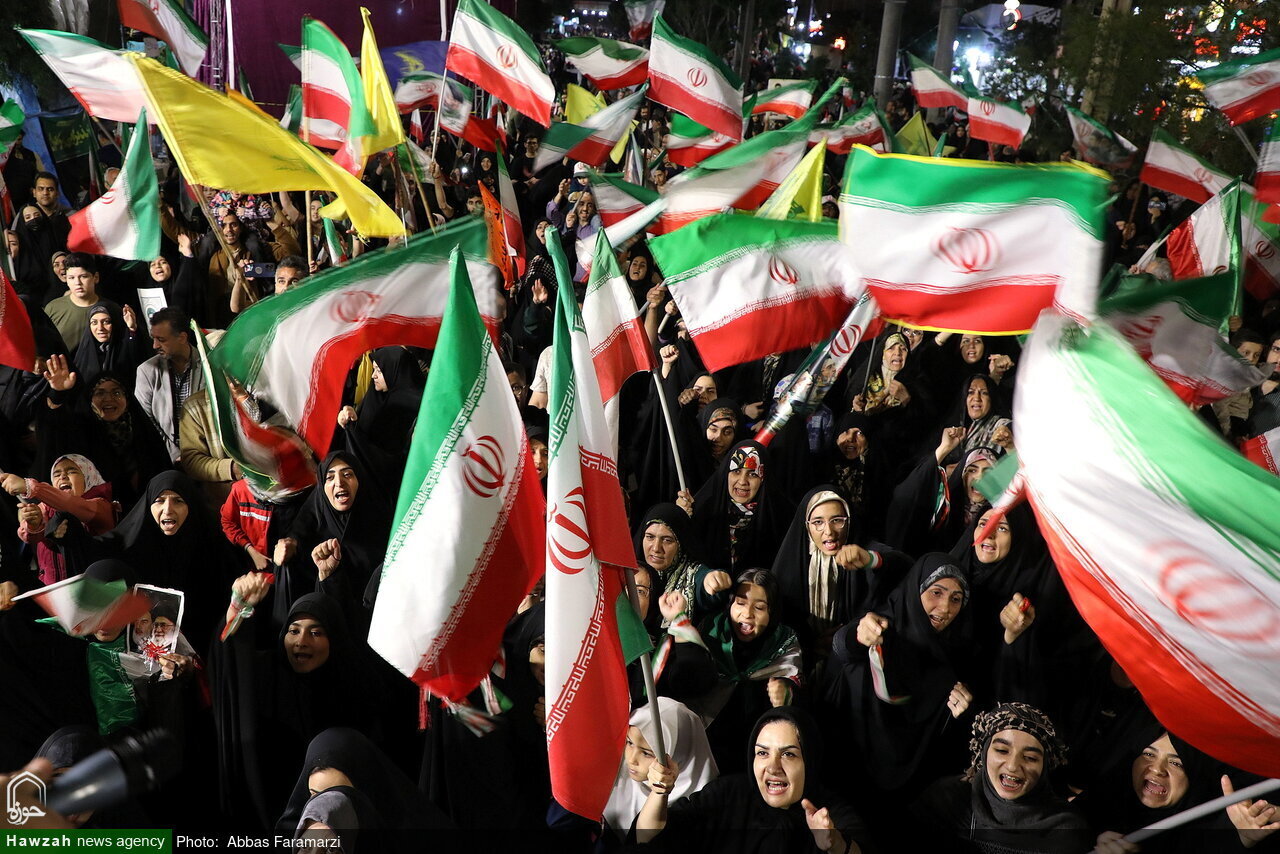نقش زنان در جنگ؛ از پشتیبانی جبهه تا روایتگری میدان