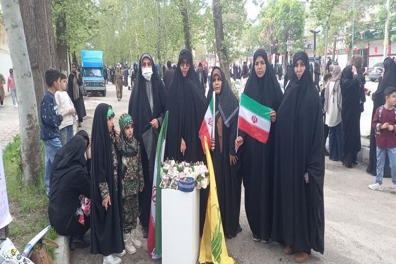 حضور پرشور مربیان طرح امین در رزمایش «جانفدا» با شعار «جانفدای ایرانیم» در اسلام آباد غرب