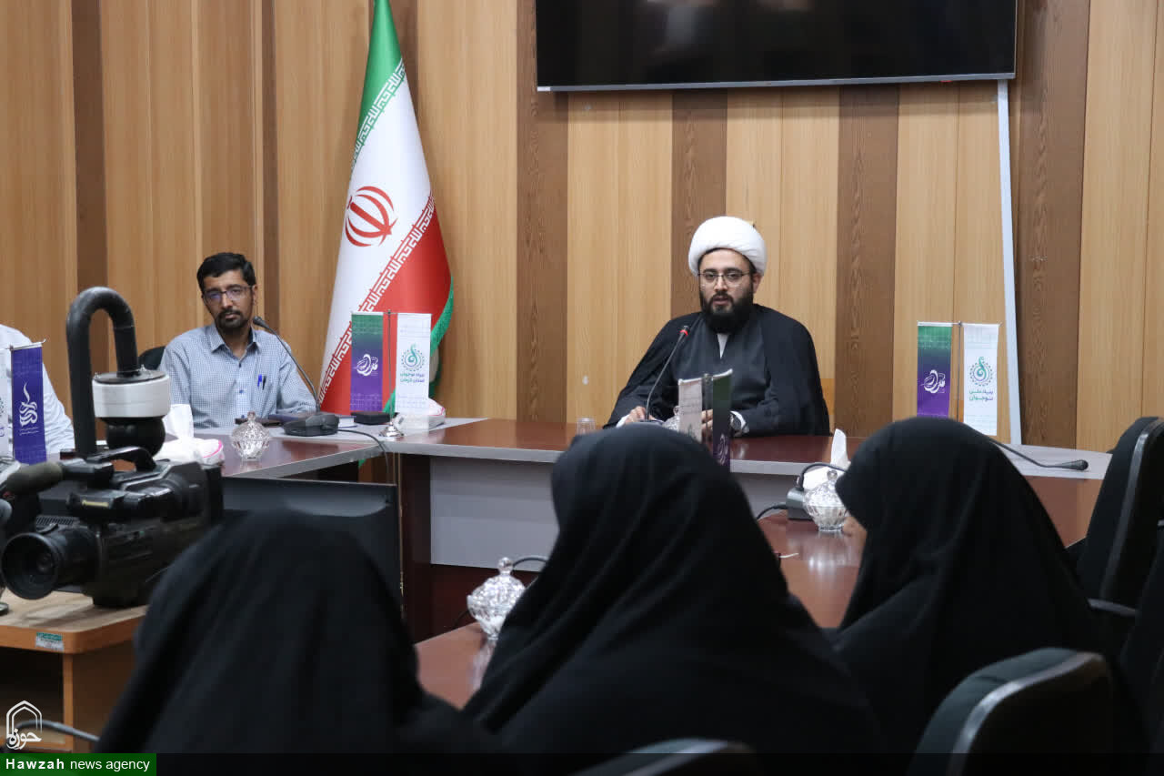 تصاویر/ نشست مدار شهرستان کرمان با حضور مدیران برتر مدارس
