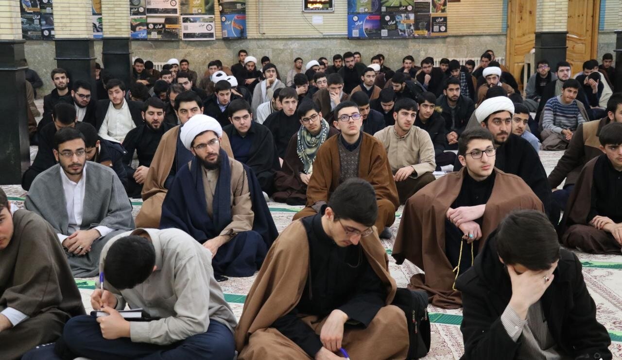 طلبگی؛ پاسداری از مرزهای عقیدتی در برابر جنگ نرم دشمن