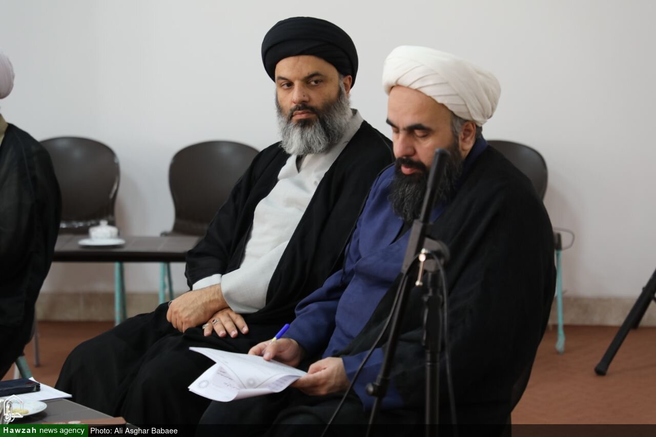 نشست هماهنگی برنامه های دهه امامت و ولایت در یزد