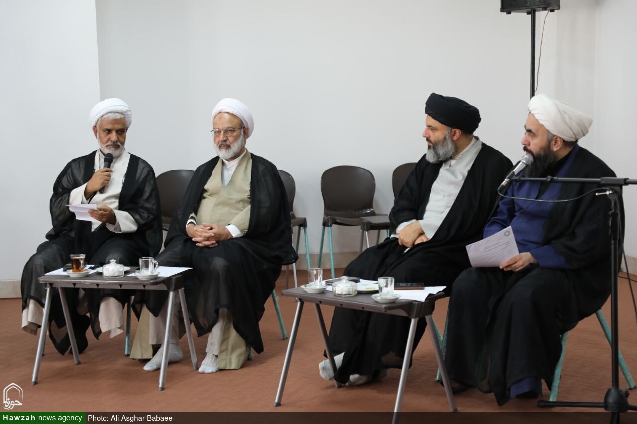 نشست هماهنگی برنامه های دهه امامت و ولایت در یزد
