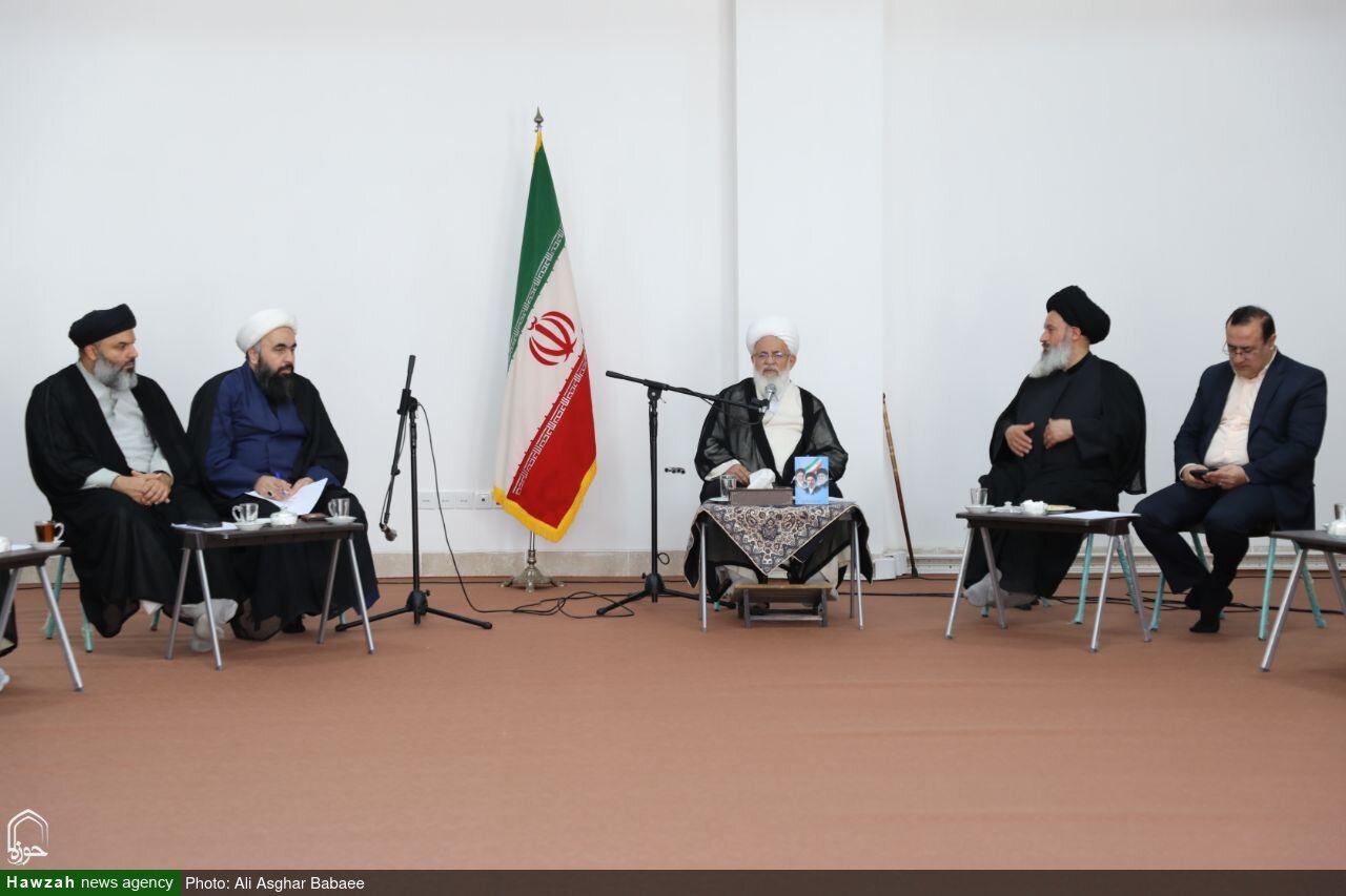 نشست هماهنگی برنامه های دهه امامت و ولایت در یزد برگزار شد + تصاویر