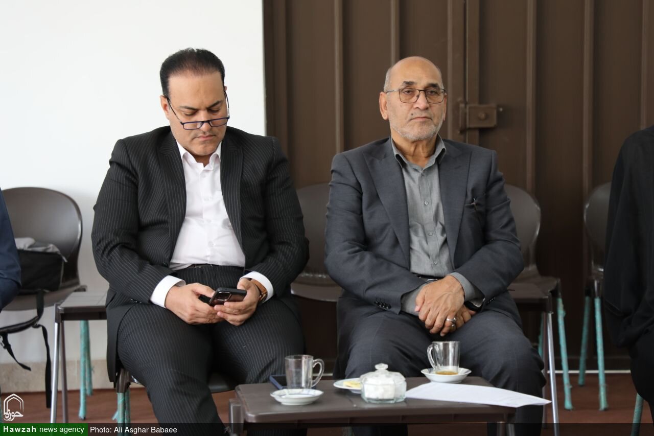 نشست هماهنگی برنامه های دهه امامت و ولایت در یزد