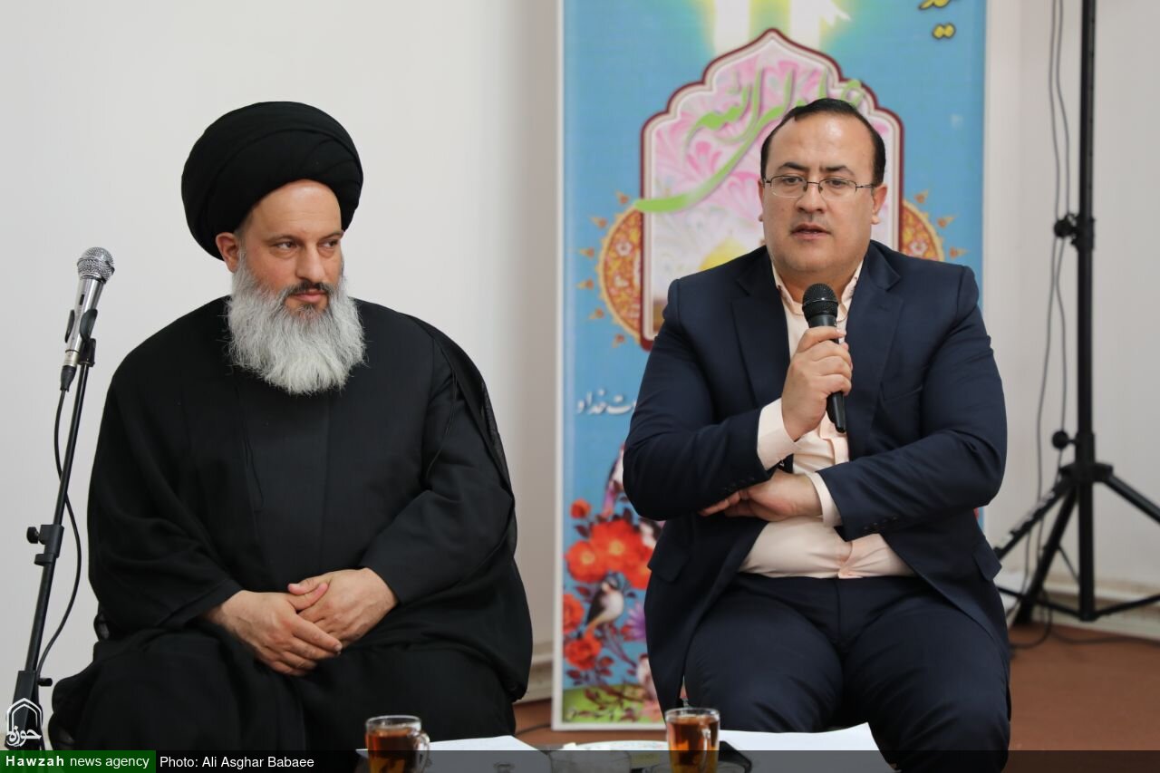نشست هماهنگی برنامه های دهه امامت و ولایت در یزد