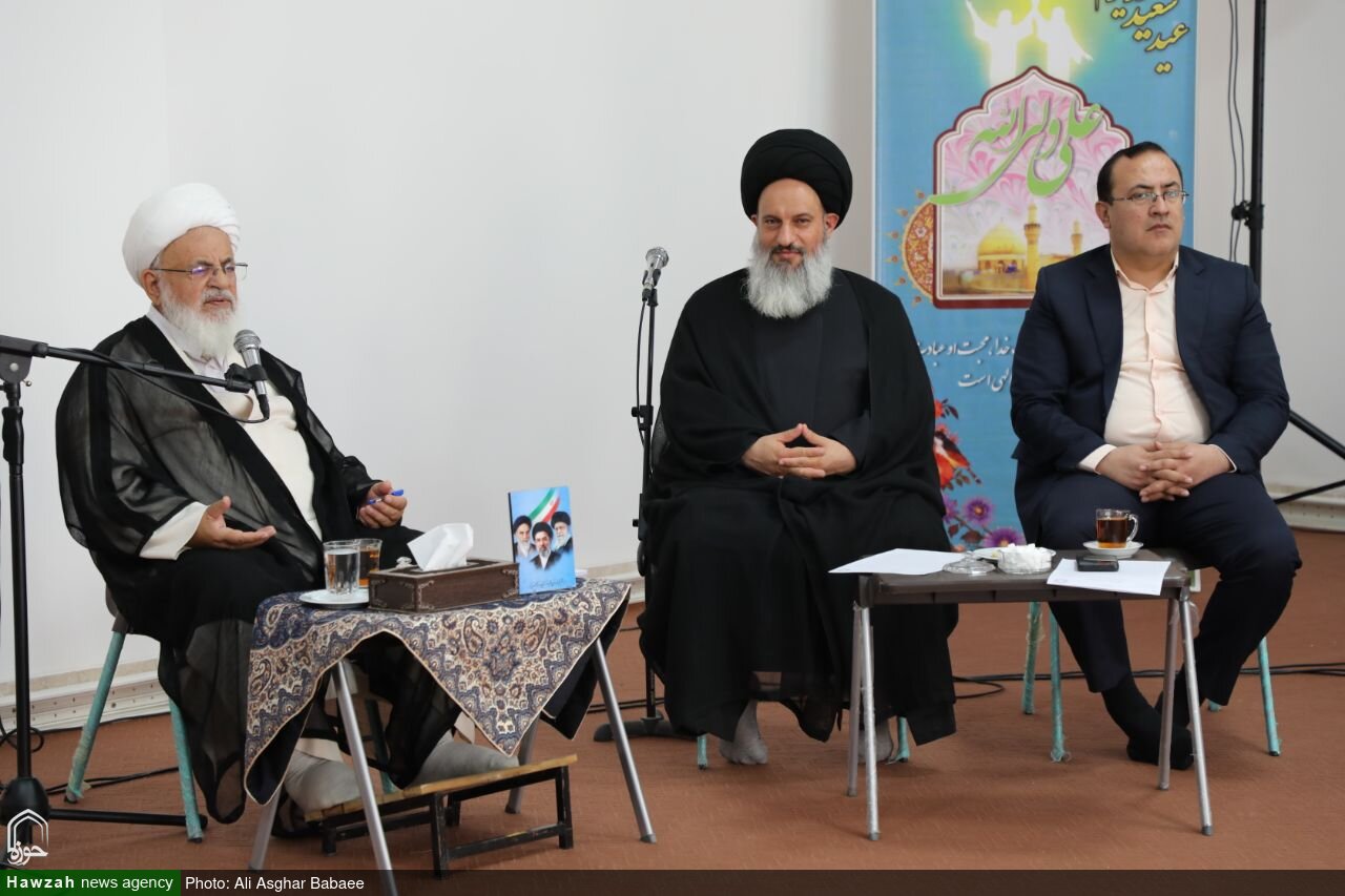 نشست هماهنگی برنامه های دهه امامت و ولایت در یزد