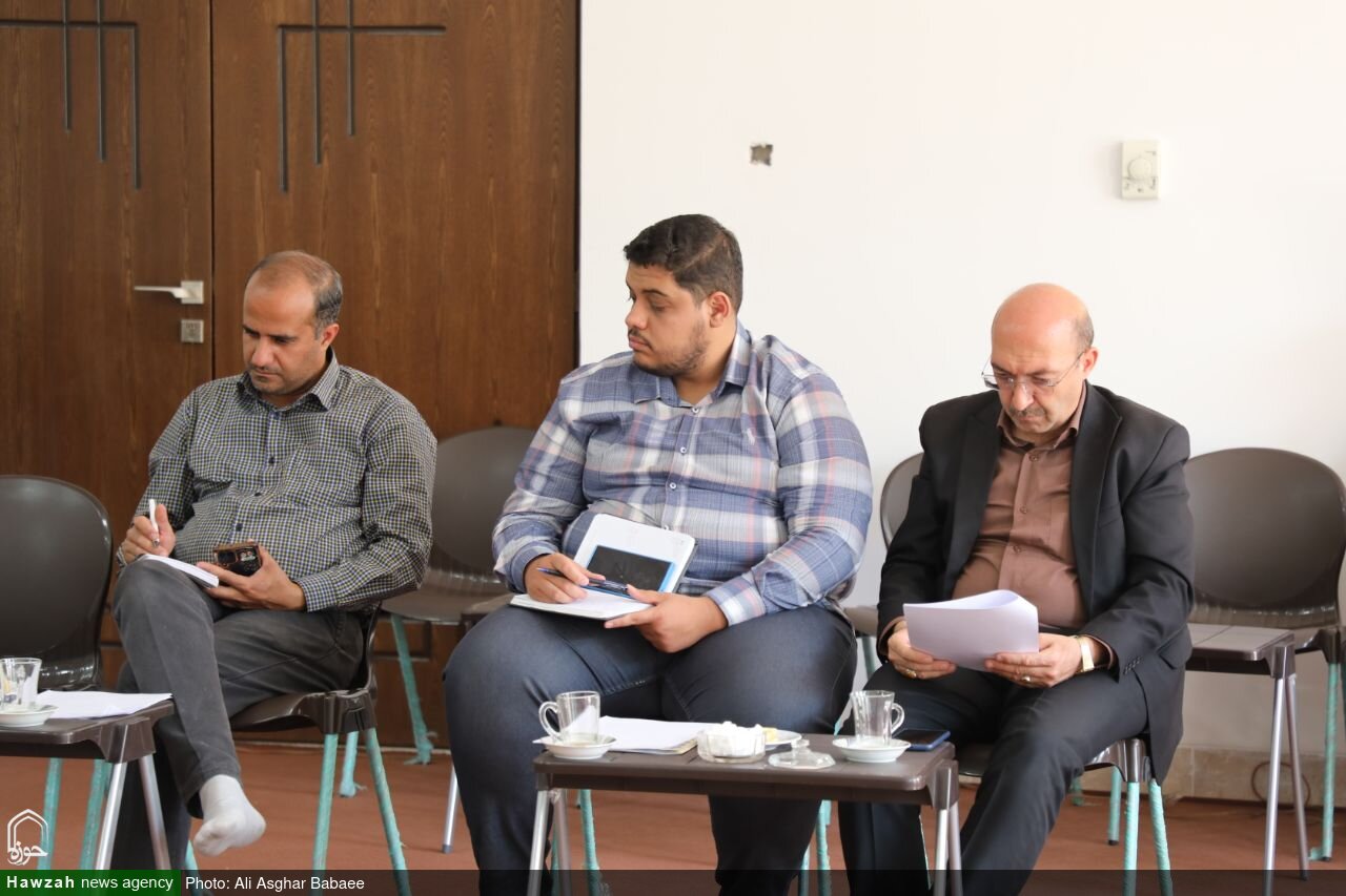 نشست هماهنگی برنامه های دهه امامت و ولایت در یزد