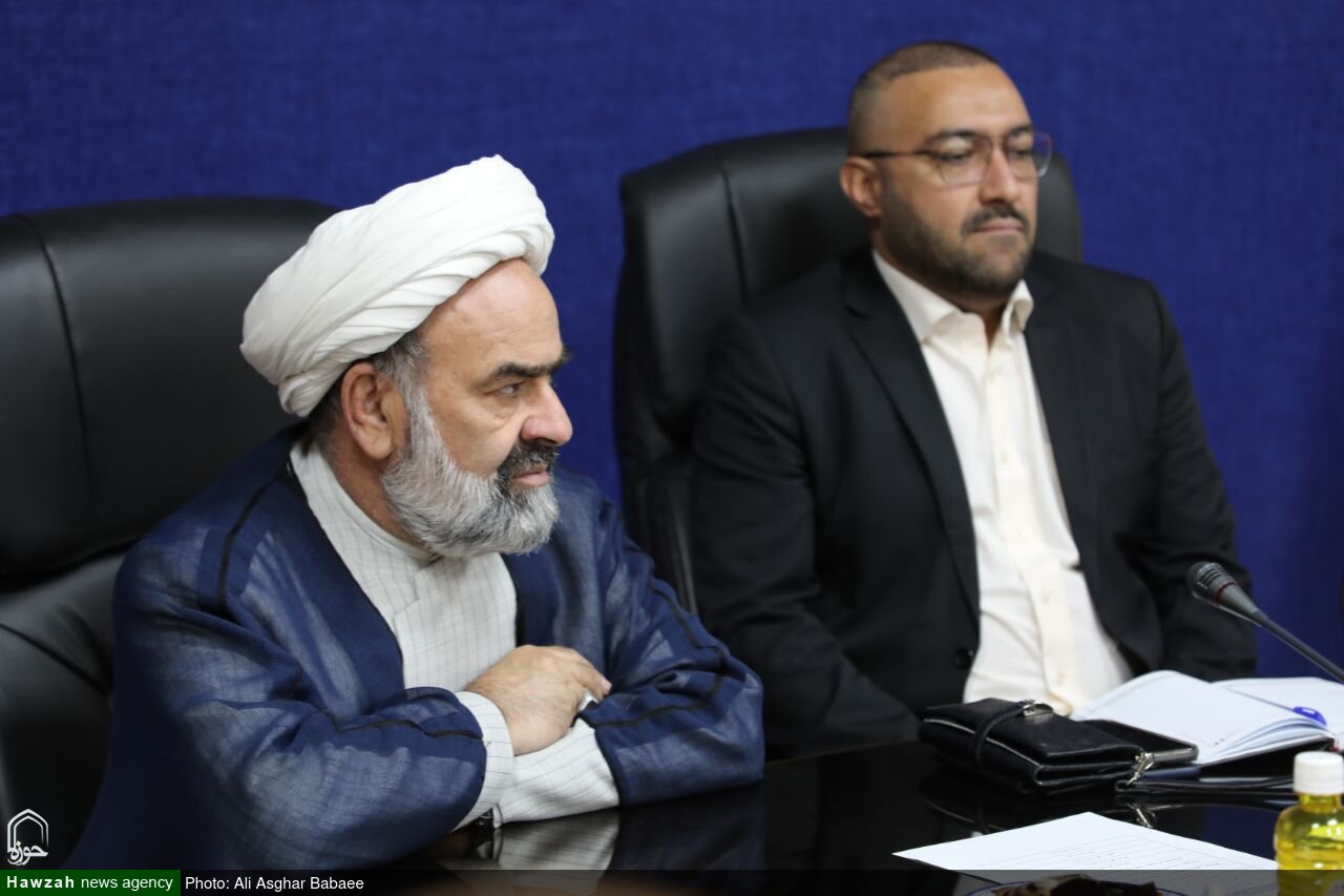 جلسه کمیسیون آموزش عمومی قرآن با حضور مدیر حوزه علمیه استان یزد